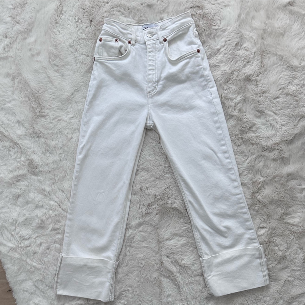 ZARA High Waisted Rolled Up Hem Wide Leg Off White Jeans
